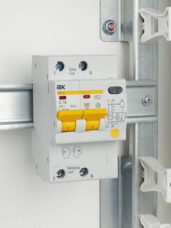 Диф. автомат  2П  16А  30мА  IEK  АД-12