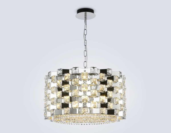 Подвесная люстра с хрусталем Ambrella light High Light LH41001